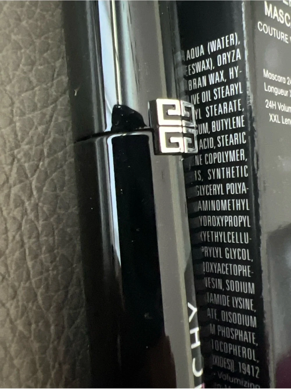 Givenchy nib interdit